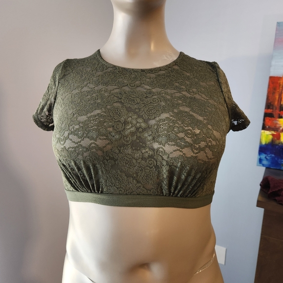 Lace Short Sleeve Under-It-All Crop Top - Picture 9 of 9